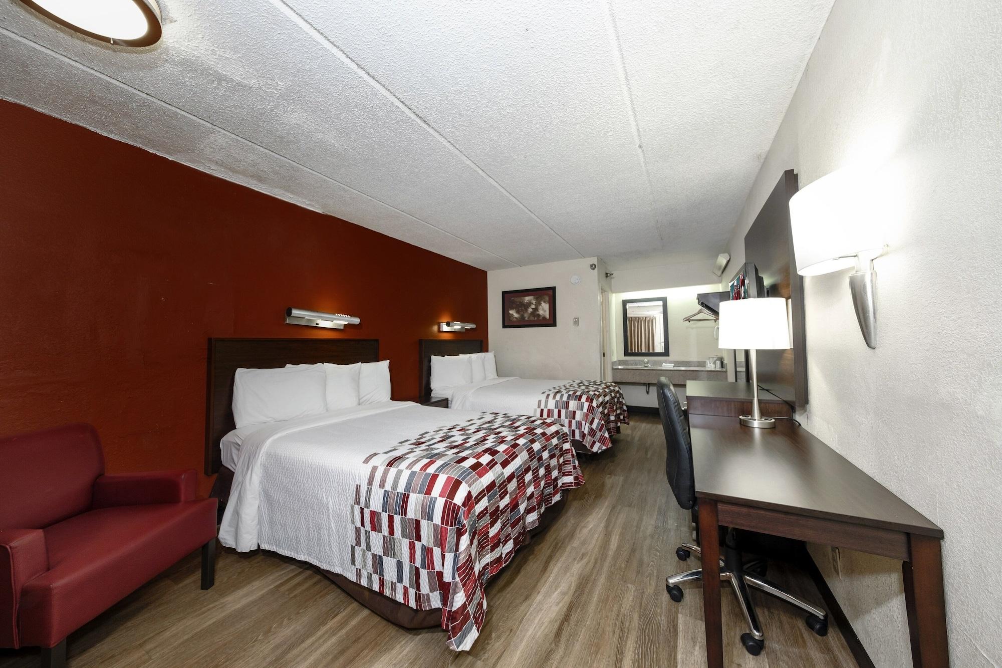 Red Roof Inn Tampa - Brandon Bagian luar foto