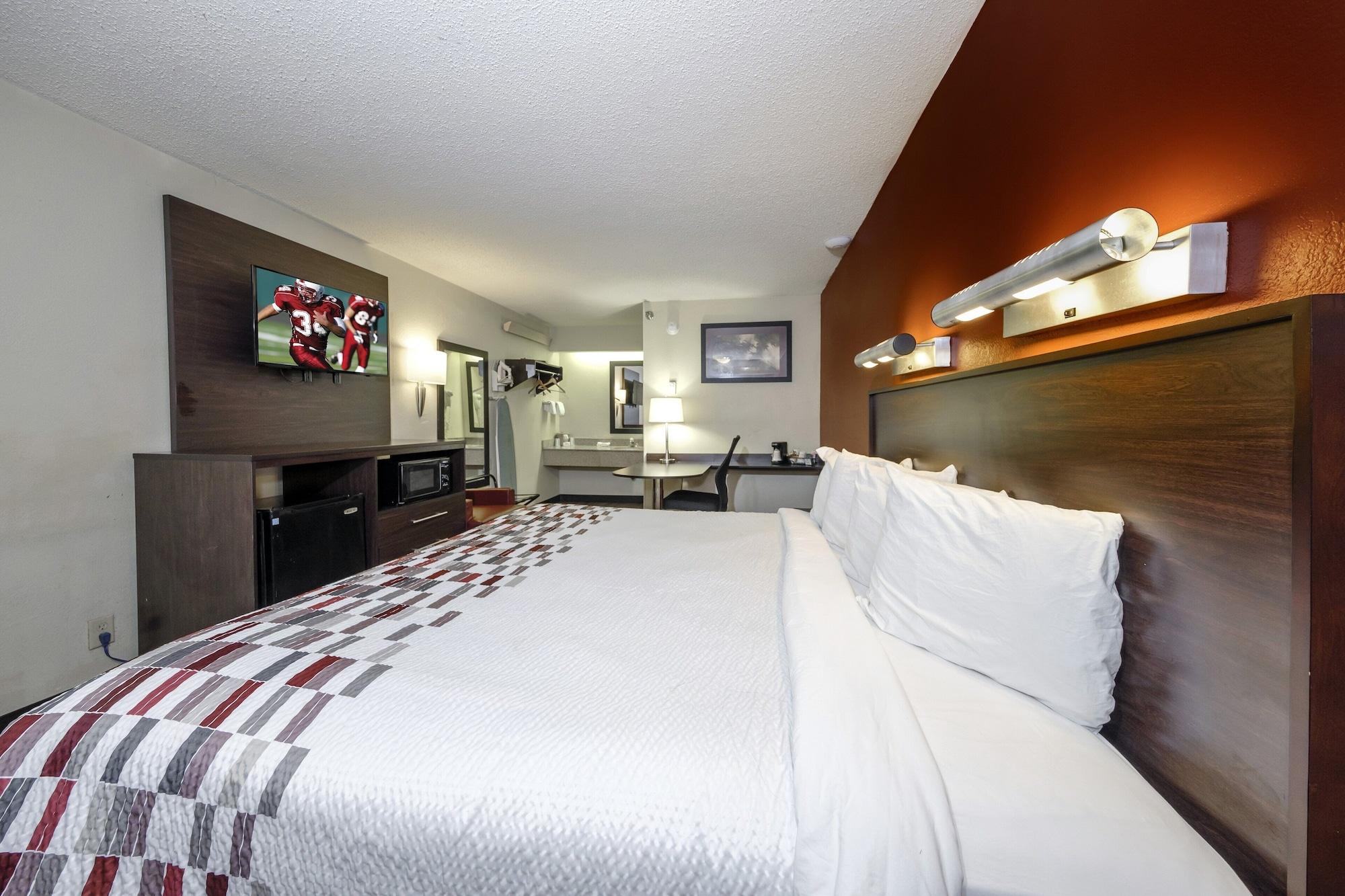 Red Roof Inn Tampa - Brandon Bagian luar foto