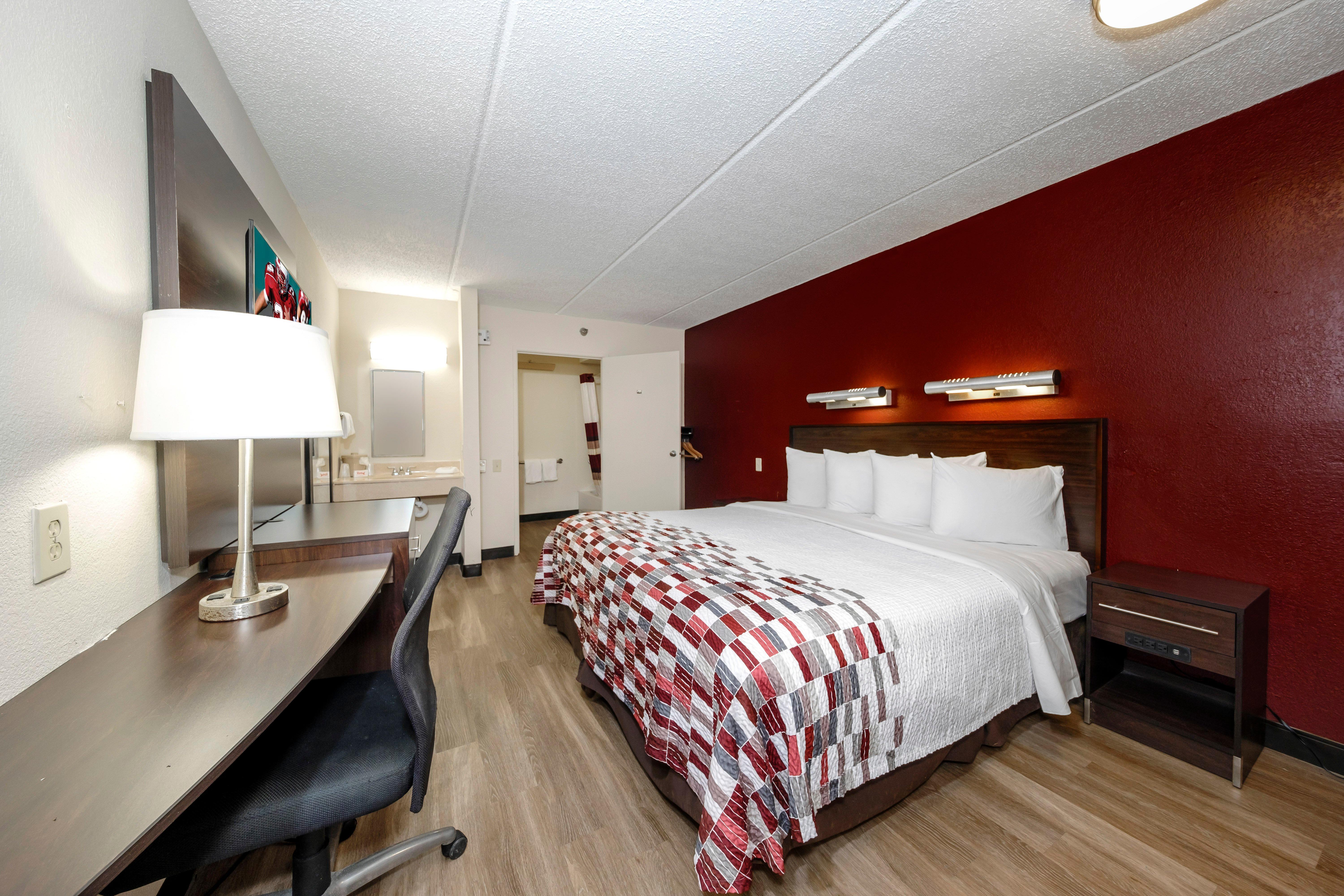 Red Roof Inn Tampa - Brandon Bagian luar foto