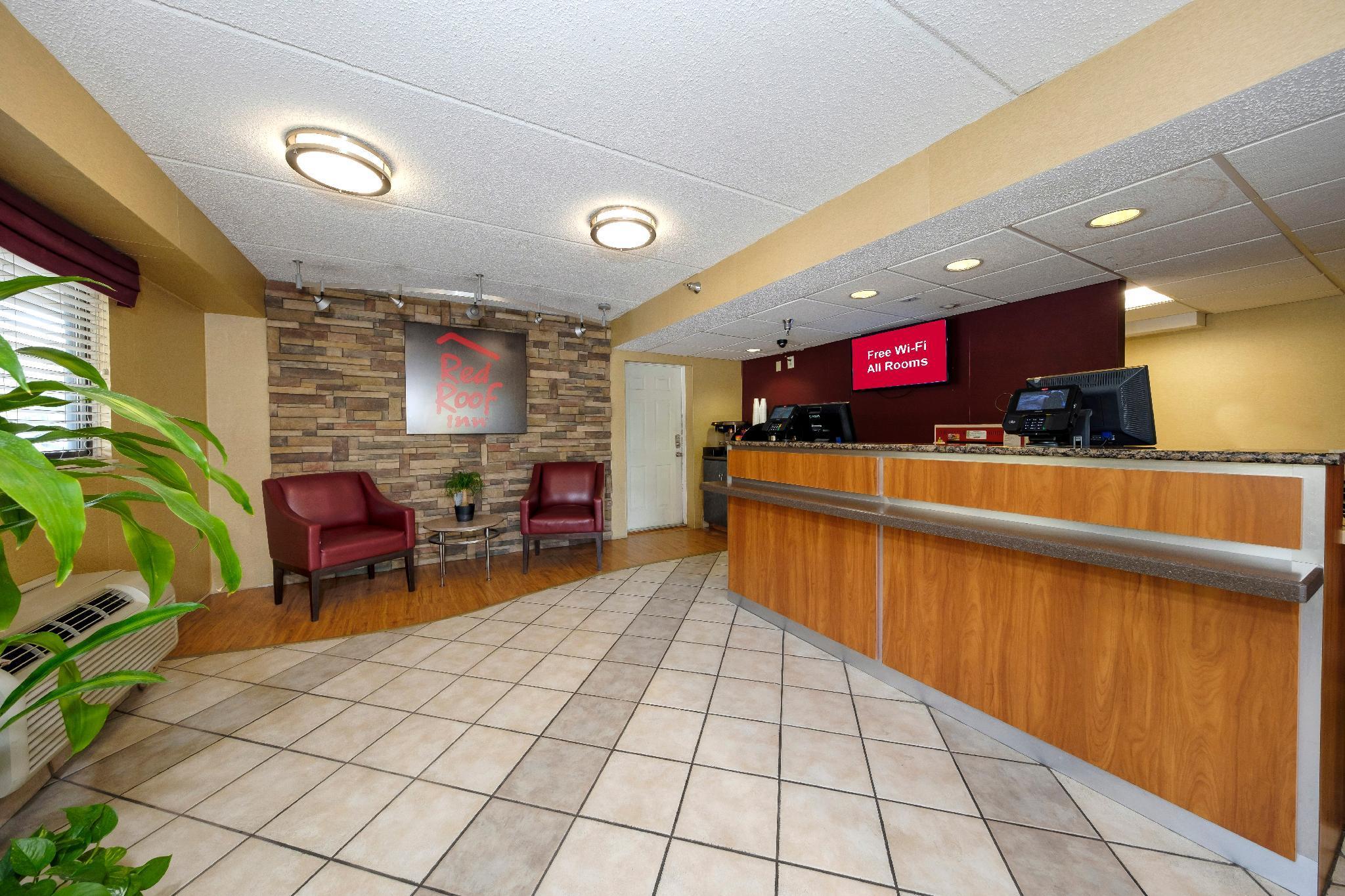 Red Roof Inn Tampa - Brandon Bagian luar foto