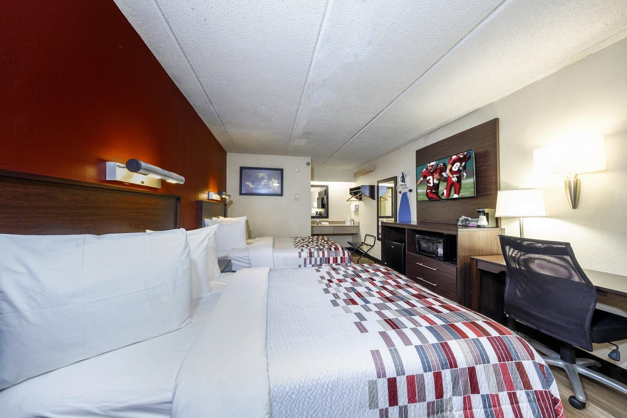 Red Roof Inn Tampa - Brandon Bagian luar foto