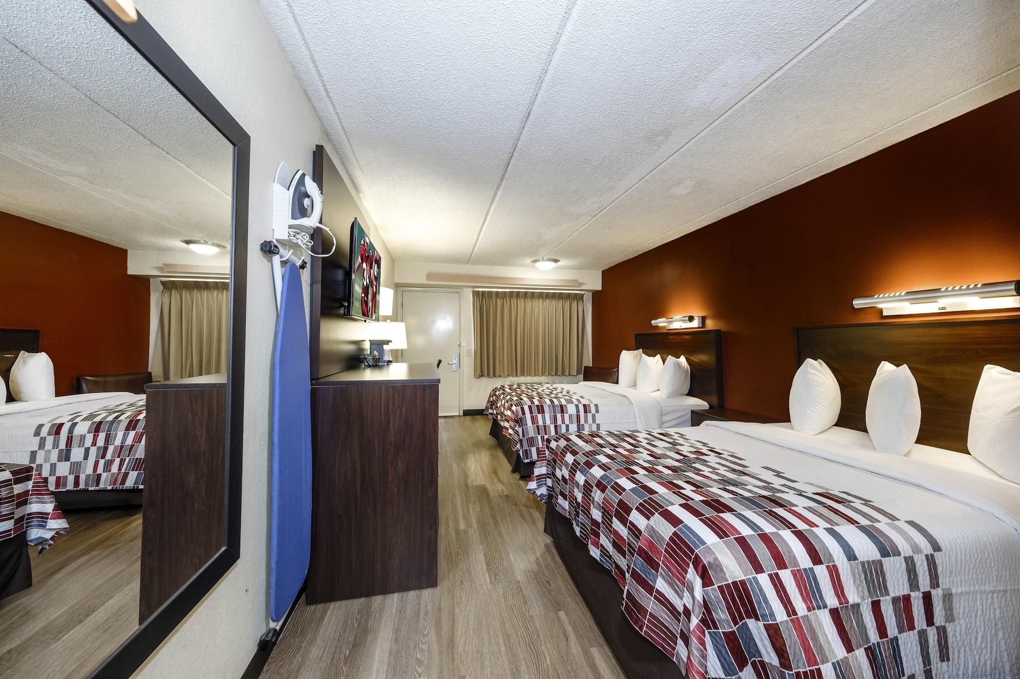 Red Roof Inn Tampa - Brandon Bagian luar foto