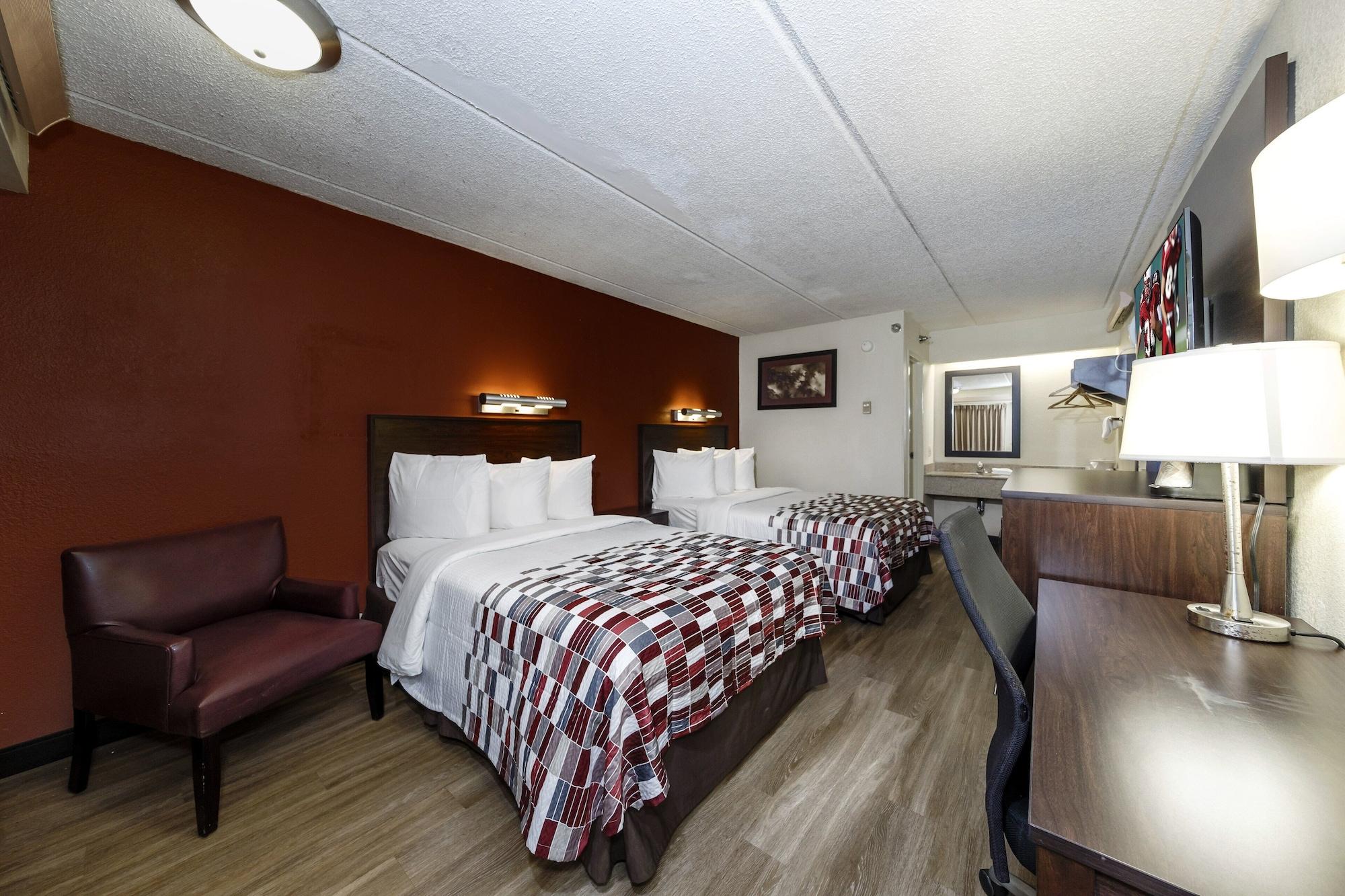 Red Roof Inn Tampa - Brandon Bagian luar foto