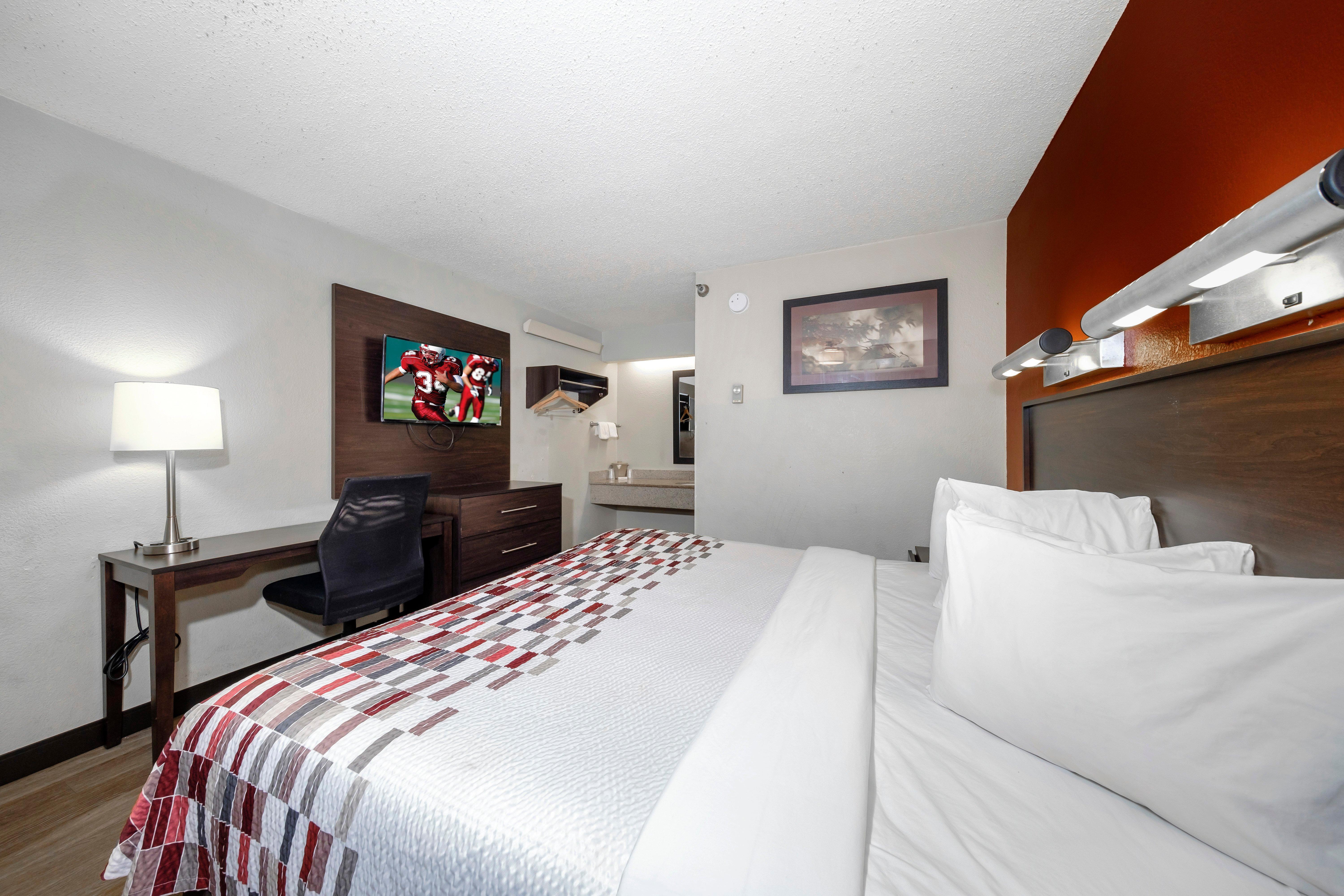 Red Roof Inn Tampa - Brandon Bagian luar foto