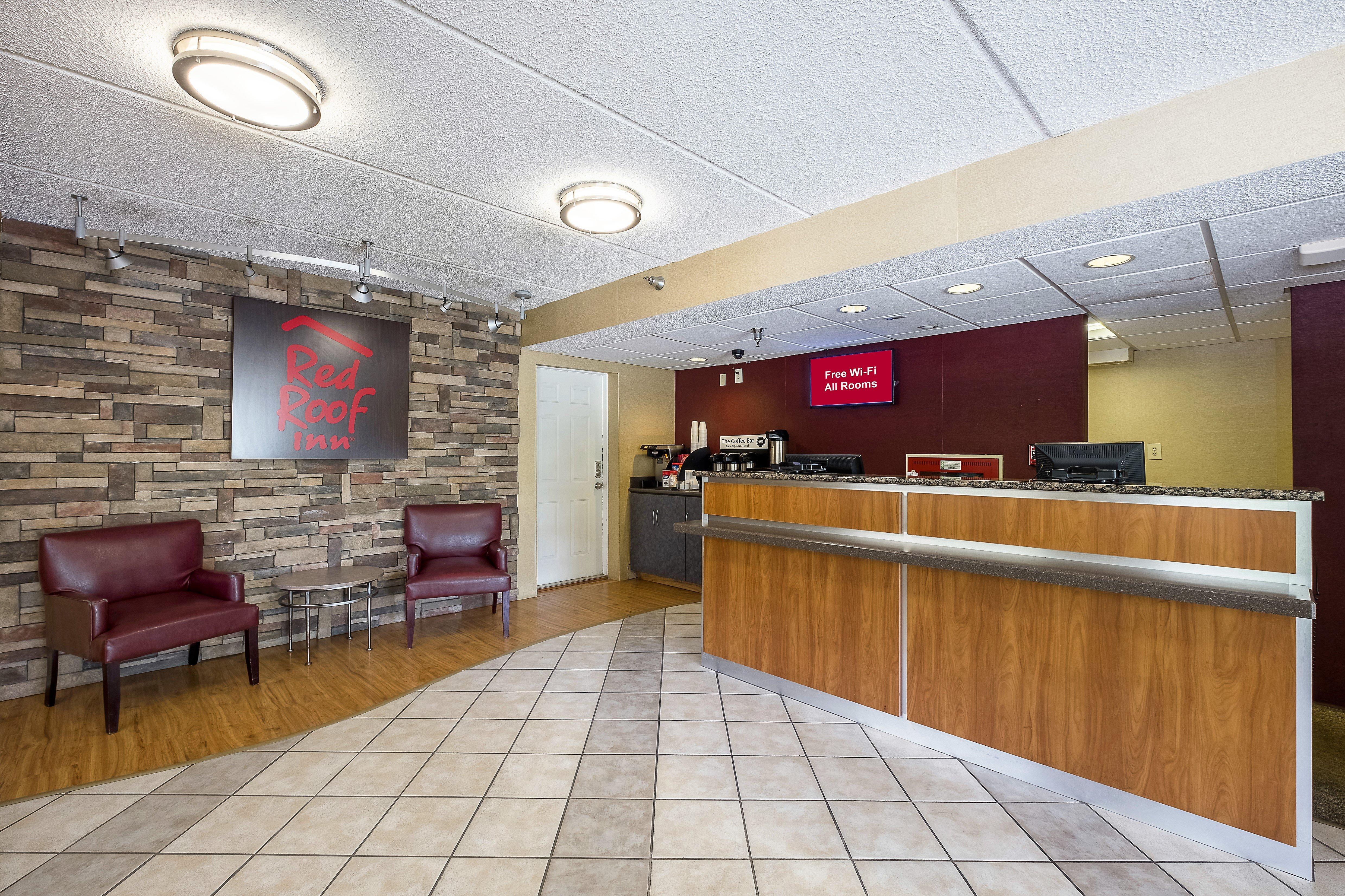 Red Roof Inn Tampa - Brandon Bagian luar foto