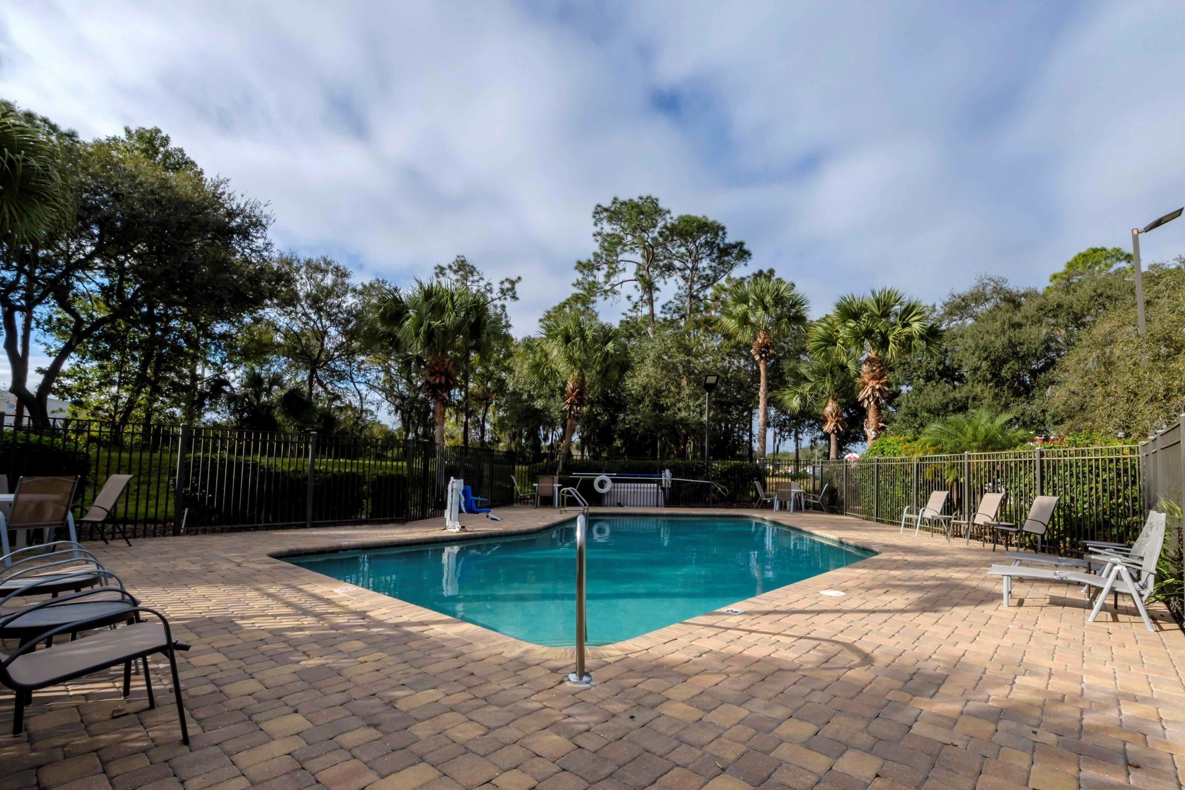 Red Roof Inn Tampa - Brandon Bagian luar foto
