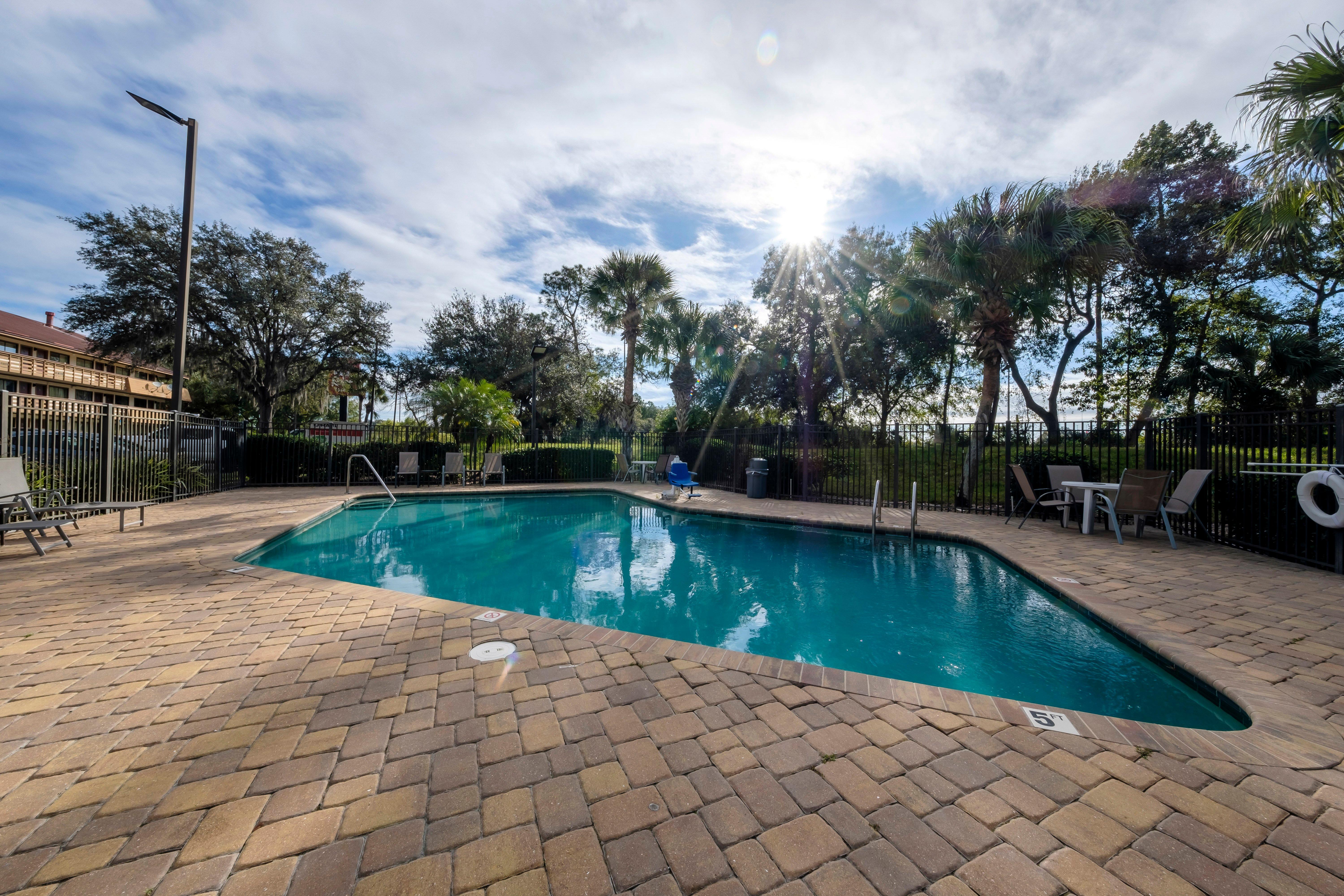 Red Roof Inn Tampa - Brandon Bagian luar foto