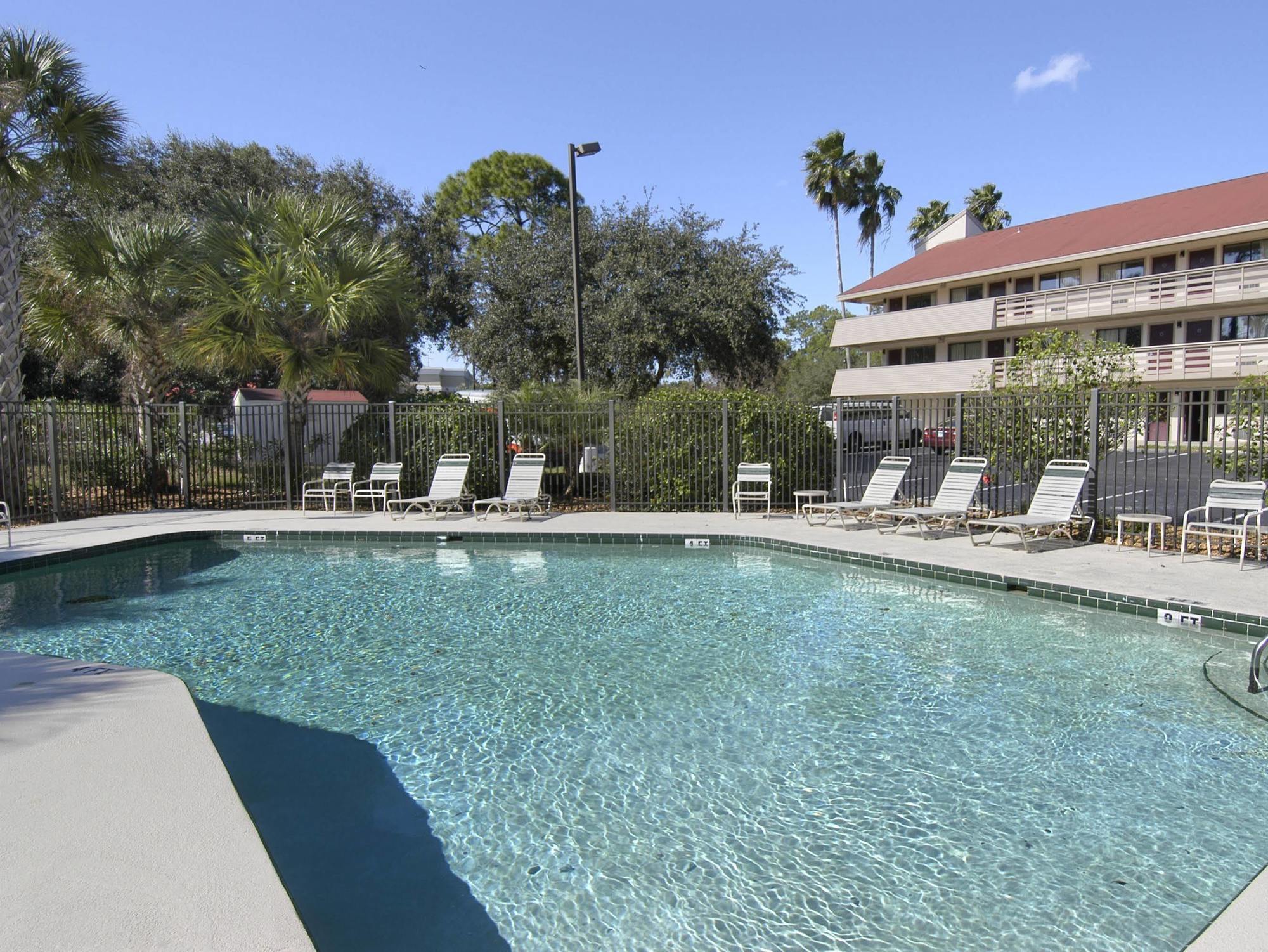 Red Roof Inn Tampa - Brandon Bagian luar foto